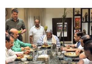  முன்னாள் அமைச்சர் விருந்து ரசித்து, ருசித்து சாப்பிட்ட முதல்வர் சித்தராமையா