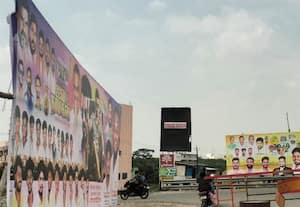  நெடுஞ்சாலையில் விளம்பர பேனர் விபத்தில் சிக்கும் வாகன ஓட்டிகள்