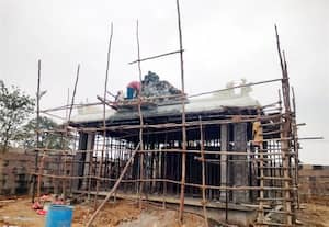  மப்பேடு சிங்கீஸ்வரர் கோவிலில் விதிமீறி கட்டட பணியால் அதிர்ச்சி மப்பேடு பக்தர்கள் அதிர்ச்சி