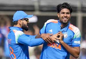 நியூசிலாந்துக்கு ஆரம்பமே தடுமாற்றம்; இந்திய அணி சிறப்பான பந்துவீச்சு