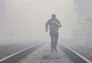  அடர்பனியால் அபாயநிலையில் டில்லி காற்று மாசு