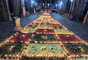  பூவராகசுவாமி கோவிலில் விளக்குகள் ஏற்றி வழிபாடு