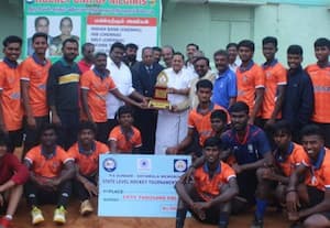  ஹாக்கி போட்டியில் கோவில்பட்டி அணியினர் வெற்றி