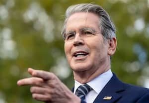 'நாங்கள் மட்டுமே வரி விதிப்போம் நீங்கள் பதில் வரி விதிக்கக்கூடாது': அமெரிக்க நிதியமைச்சர்