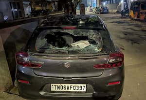  'உச்சா' போனதை கண்டித்ததால் கார், ஆட்டோ கண்ணாடி உடைப்பு