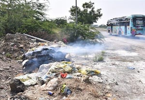  நான்கு வழிச்சாலை ஓரங்களில் வேதிப்பொருள் கழிவுகளா கண்காணிப்பு கேமராக்கள் அவசியம்