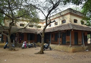  90 ஆண்டுகால பிரிட்டிஷ் கட்டடம் இடிந்து விழும் 'அபாயம்' பழமை மாறாமல் சீரமைக்க   கோரிக்கை