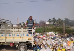  ஆற்றங்கரையில் கொட்டப்பட்ட குப்பை இதுதான் திடக்கழிவு மேலாண்மையா?
