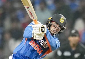 அபிஷேக் விளாசல்... இந்தியா அசத்தல் * முதல் 'டி-20' போட்டியில் வெற்றி