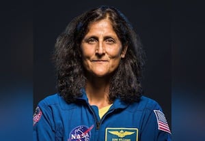  விண்வெளியில் 608 நாட்கள், 9 முறை நடை: சாதனை நாயகி சுனிதா வில்லியம்ஸ் ஓய்வு