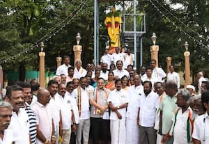  காமராஜர் சிலைக்கு மாலை அணிவிப்பு