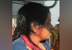  ராமேஸ்வரத்தில் மாடு முட்டி கேரளா பெண் பக்தர் காயம்