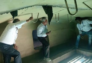  பாம்பன் பாலத்தில் ஐ.ஐ.டி., குழு ஆய்வு