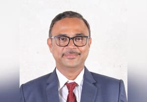  நடக்க நடக்க மெருகேற்றும் ஆத்தங்குடி டைல்ஸ் வெயிலில் உலர்த்தி தயார் செய்யப்படும் சிறப்பம்சம்