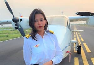  வணிக விமானியாக பறக்க காத்திருக்கும் இளம்பெண்
