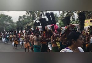  பழநி தைப்பூச விழாவிற்கு நகரத்தார் காவடிகள் புறப்பாடு