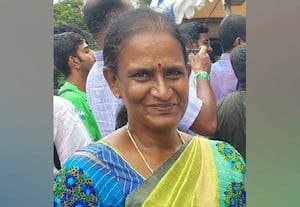  பெண்கள் 100 பேருக்கு வேலை தர ஆசை!