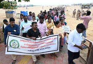  நிதியில்லை என அரசு கைவிரிப்பு சிறப்பு பயிற்றுனர்கள் போராட்டம்