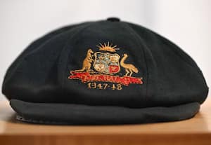 பிராட்மேன் தொப்பி ரூ. 2.93 கோடி