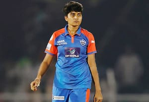 கடைசி பந்தில் குஜராத் வெற்றி * டில்லி அணி ஏமாற்றம்