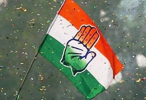  'மிக்சர்' தின்று கொண்டிருந்தால் கட்சி வளருமா?