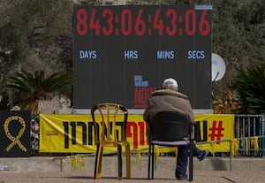  பிணை கைதிகள் அனைவரும் மீட்பு இஸ்ரேல் கடிகாரம் நிறுத்தப்பட்டது