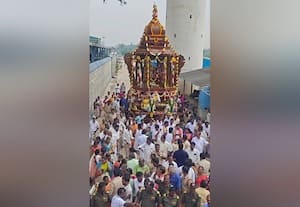  பள்ளிகொண்டீஸ்வரர் கோவிலில் புதிய தேருக்கு கும்பாபிஷேகம்