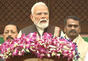 நாட்டின் வளர்ச்சிக்கு எம்பிக்கள் பாடுபடணும்: பார்லி வளாகத்தில் மோடி பேட்டி