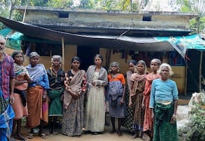  ஆபத்தான வீடுகளில் வசிக்கும் பழங்குடியின மக்கள்