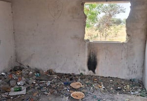  பயனின்றி பாழாகும் தொகுப்பு வீடுகள்