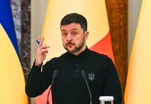 ரஷ்யா தாக்குதல்களை நிறுத்த வேண்டும்; உக்ரைனுக்கு வருமாறு புடினுக்கு ஜெலன்ஸ்கி சவால்