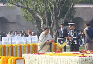  மஹாத்மாவுக்கு மரியாதை