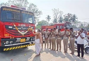  அவிநாசி நிலையத்துக்கு புதிய தீயணைப்பு வாகனம்