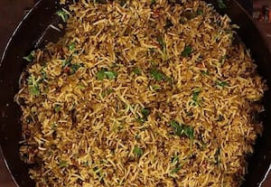  ரோட்டுக்கடை ஸ்டைலில் வீட்டில் முட்டை தவா பலாவ் செய்யலாமா!