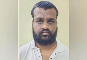  தாய், தந்தை, தங்கையை கொலை செய்து விட்டு காணாமல் போனதாக புகார் அளிக்க வந்தவர் கைது