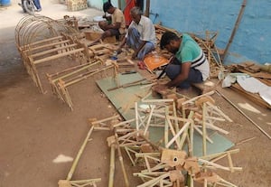  மூங்கில் வரத்து குறைவு காவடி விற்பனை சரிவு