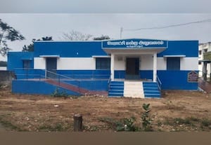  திறக்கப்படாத ஊராட்சி அலுவலகம் மக்கள் வரிப்பணம் வீணாகும் அவலம்