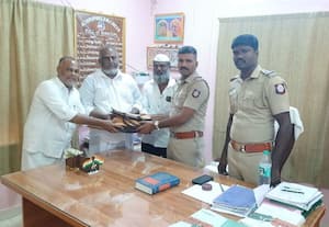  மருந்து கடை உரிமையாளர் தவறிவிட்ட பணம் ஒப்படைப்பு