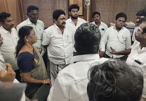  திண்டிவனத்தில் ஏலம் ஒத்தி வைப்பு அறிவிப்பு அதிகாரியை முற்றுகையிட்ட கவுன்சிலர்கள்