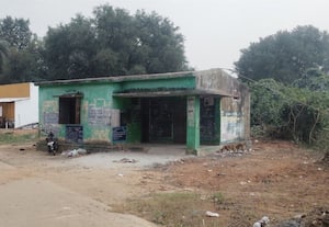  தினமலர் செய்தி எதிரொலி ரேஷன் கடை சீரமைப்பு