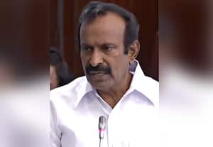  எங்கள் மீதான பயத்தால் பழனிசாமி, தினகரன் சேர்ந்தனர் •