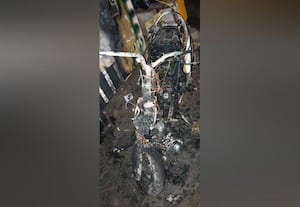  மர்மமான முறையில் ஸ்கூட்டி எரிந்து சேதம்