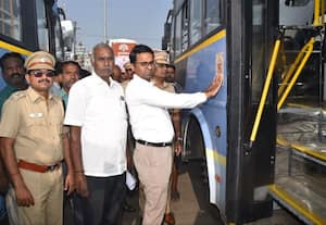  அரசு பஸ்களில் போதை தடுப்பு ஸ்டிக்கர் ஒட்டி விழிப்புணர்வு