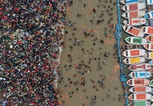 உத்தர பிரதேசத்தின் திரிவேணி சங்கமத்தில் 2.10 கோடி பக்தர்கள் புனித நீராடினர்