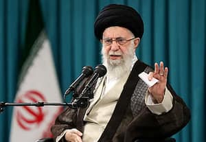  ஈரான் அமெரிக்கா தாக்கினால் சும்மா இருக்க மாட்டோம்: உச்ச தலைவர்