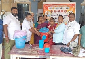  திருக்கோவிலுார் அரசு பள்ளிக்கு கழிவறை உபகரணங்கள் வழங்கல்