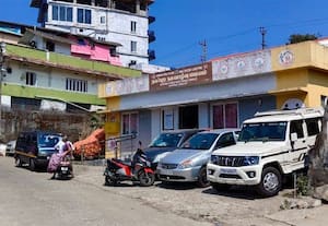  நலவாழ்வு மையத்திற்கு சுற்றுச்சுவர் இல்லை