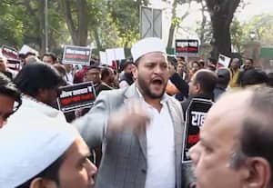 அவதுாறு பேச்சு: ராகுலை கண்டித்து டில்லியில் காங்.,தலைமையகம் முன் பாஜ போராட்டம்