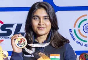 தங்கம் வென்றார் ஈஷா சிங்: ஆசிய துப்பாக்கி சுடுதலில்