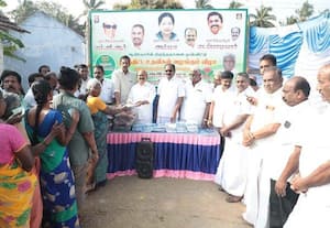  அ.தி.மு.க., சார்பில் நலத்திட்ட உதவிகள்